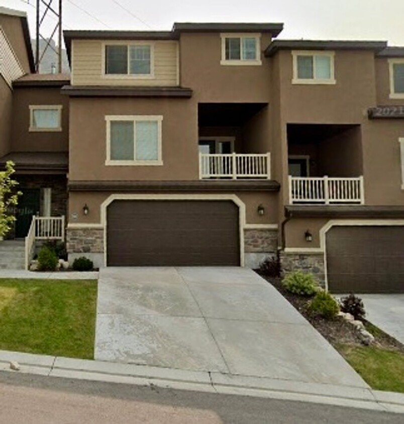 Primary Photo - 3 Bed Townhome - Provo Slate Canyon