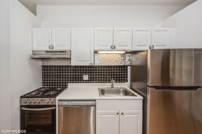 Foto del edificio - 636 N Orleans St
