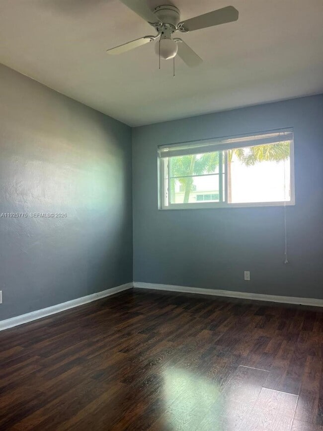 Building Photo - 4050 NE 12th Terrace