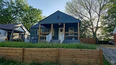 Building Photo - 333 Hodges St