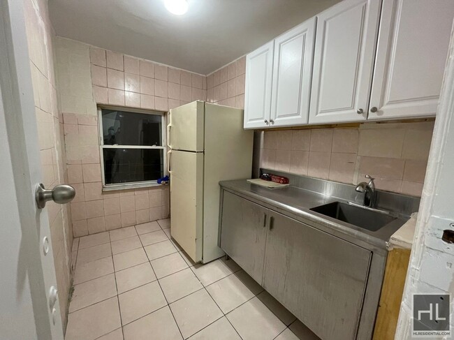 Foto del edificio - XXL ROOM FOR RENT  NEWKIRK AVENUE PRIME DI...