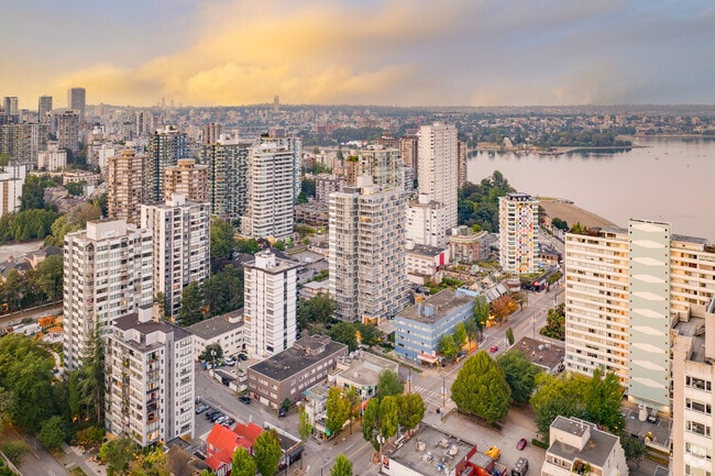 Building Photo - 1770 Pendrell