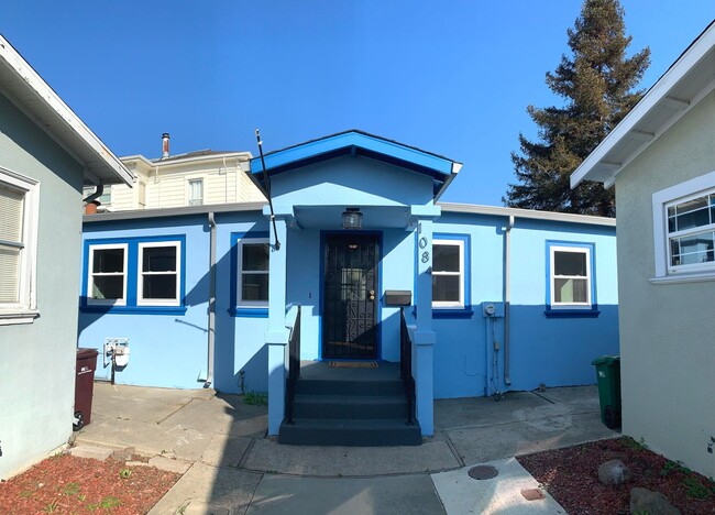 Photo - 1084 16th St. House