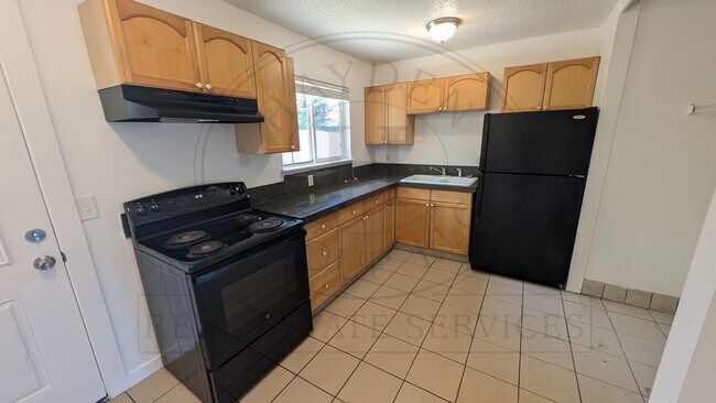 Foto del edificio - Single-story Duplex in Sherwood