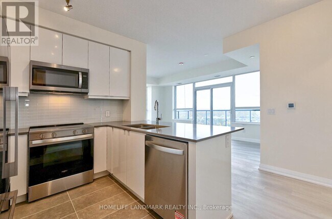 Photo du bâtiment - 3270 Sheppard Ave E