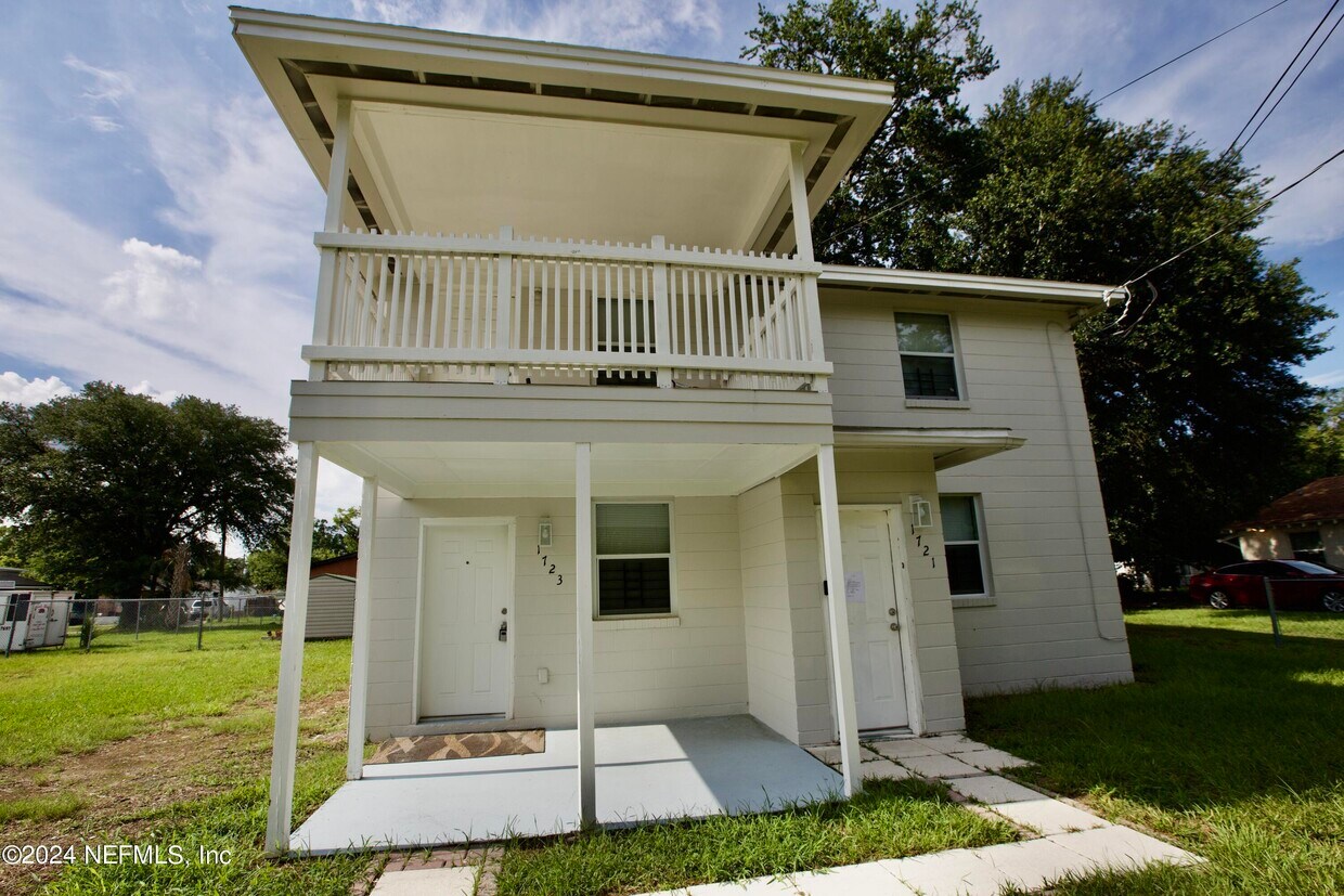 Primary Photo - 1723 Dot St