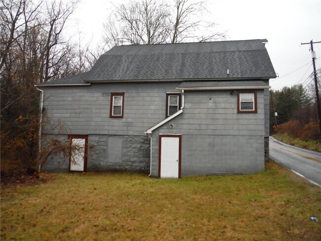 Building Photo - 4095 Hahns Dairy Rd