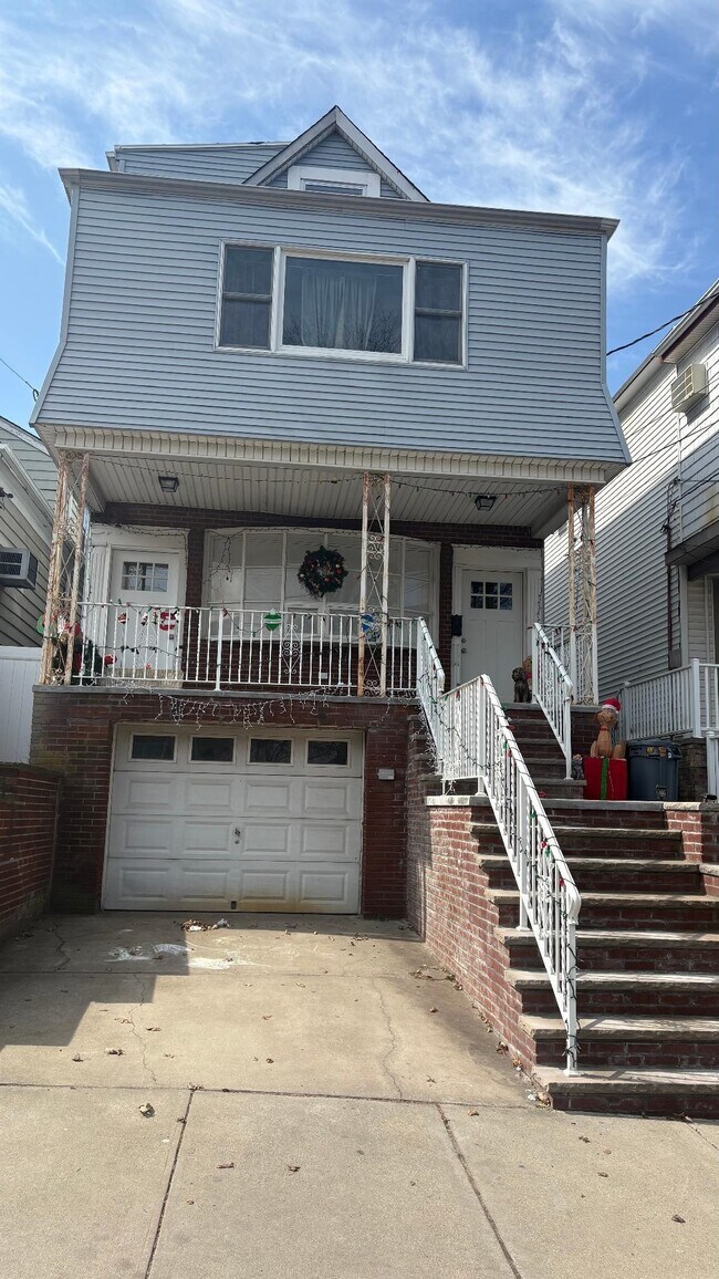 Building Photo - 128 W 30th St