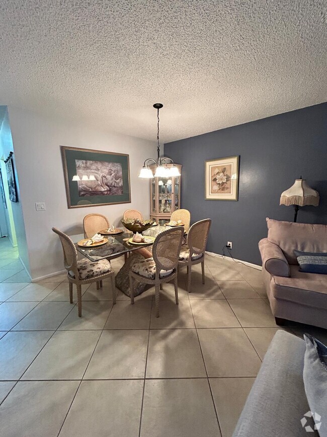Building Photo - 5800 Fernley Dr W