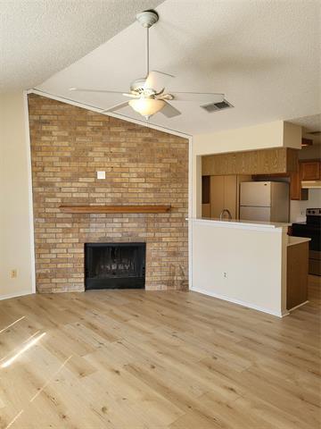 Foto del edificio - 2500 E Park Blvd