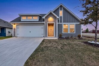 Building Photo - 11129 Pond View Ct