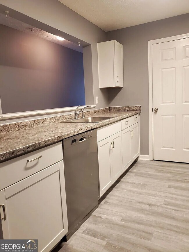 Foto del edificio - 17301 Waldrop Cove
