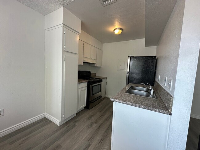 Foto del edificio - 2508 E Mesquite Ave