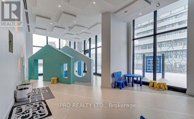Building Photo - 3883-3883 Quartz Rd