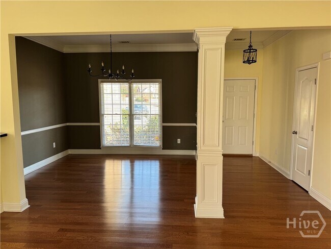 Building Photo - 1040 Willowynd Point