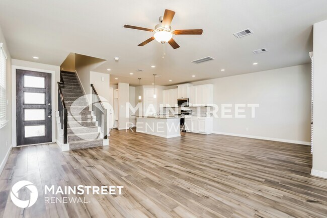 Foto del edificio - 9826 Rugged Oaks Dr