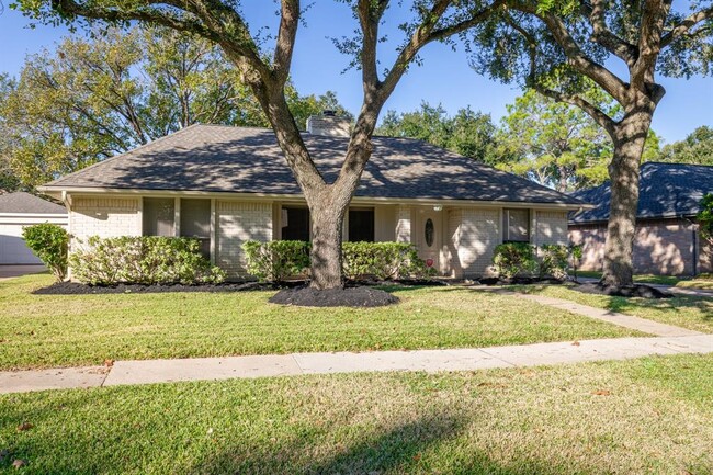 Building Photo - 2830 Pecan Ridge Dr