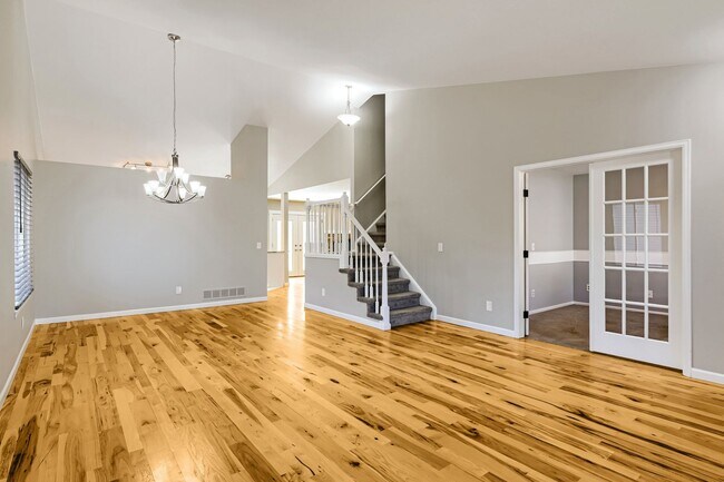 Foto del edificio - Evolve Real Estate: Upgraded and Stylish Remodel in Highlands Ranch. Available Immediately!