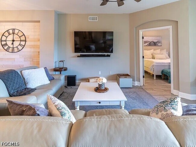 Foto del edificio - 23084 Lone Oak Dr