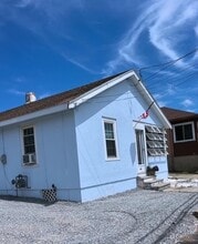 Building Photo - 876 Ocean St