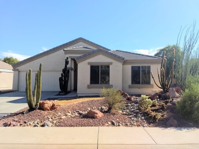 3 Bed, 2 Bath in Rancho El Mirage - 3 Bed, 2 Bath in Rancho El Mirage House