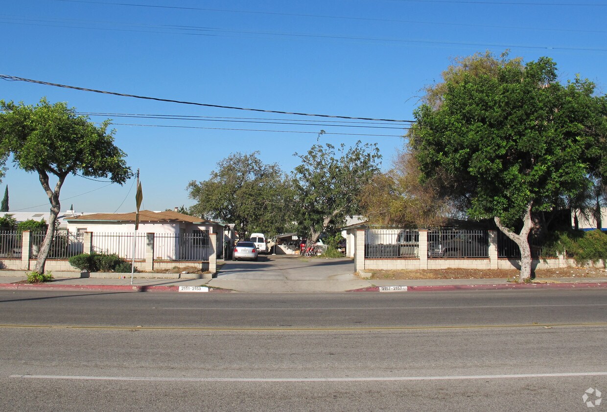 Primary Photo - 2151-2157 Tyler Ave