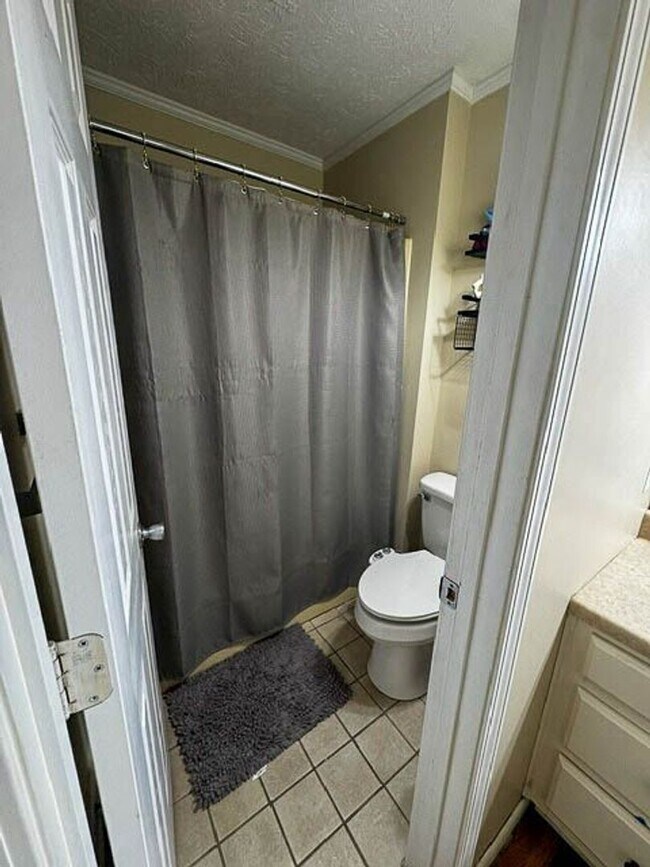 Building Photo - Charming 3-Bedroom Home on a Quiet Cul-de-Sac