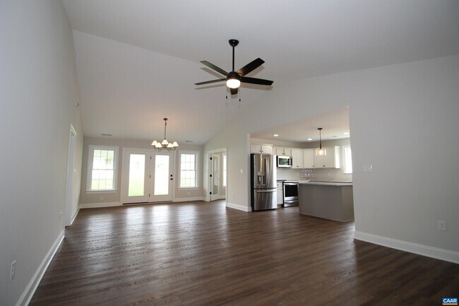 Foto del edificio - 169 Langley Dr