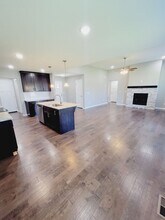 Building Photo - 521 S Woodland Hls Ave