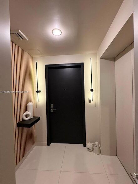 Foto del edificio - 488 NE 18th St