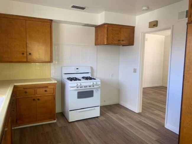Foto del edificio - 822 N Santa Anita Ave