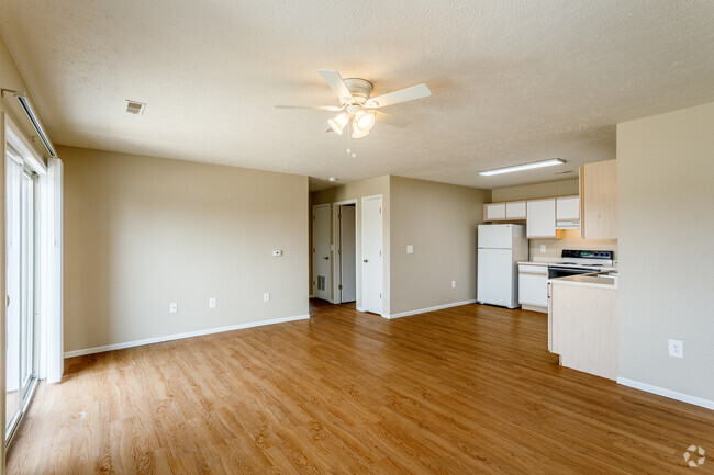 2HAB, 1BA - 2.1C - Crescent Cove Apartments