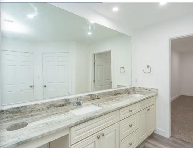 Foto del edificio - 4 br, 3 bath House - 1001 W Pine Lodge
