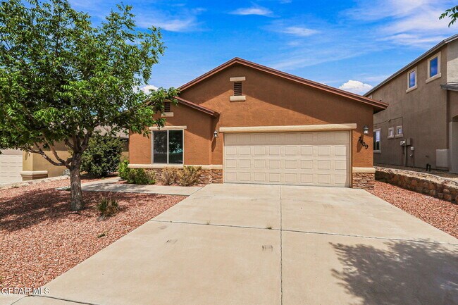 Foto del edificio - 7409 Dewberry Dr