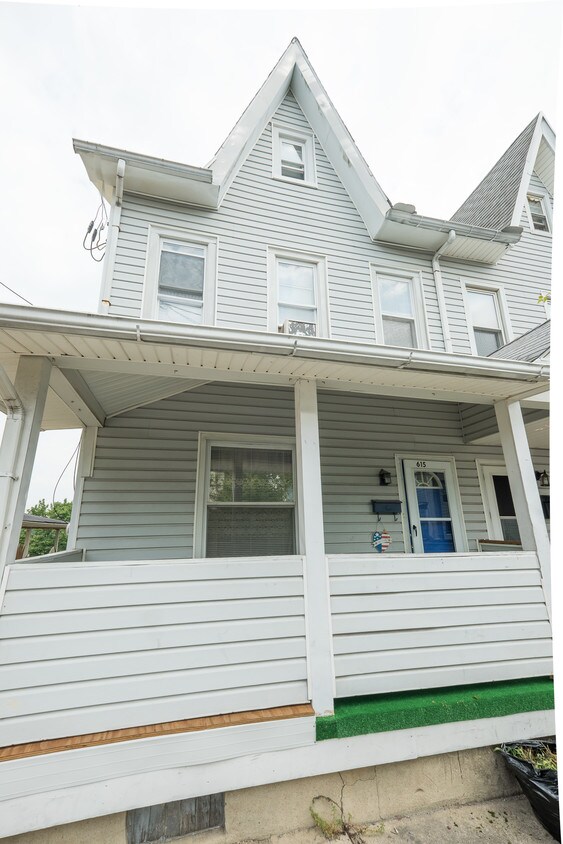 Primary Photo - A smiling house in Lehigh Valley