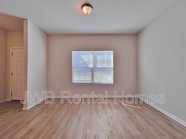 Building Photo - 5435 Rosedale Ln