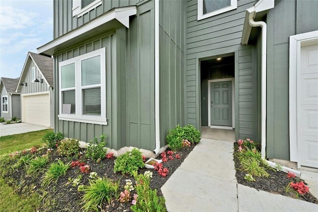 Building Photo - 313 Merriman Rd
