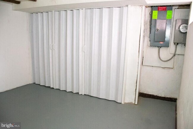 Foto del edificio - 8 E Henrietta St