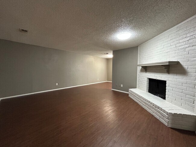 Foto del edificio - Saginaw Texas Homes for Rent "Eagle Mtn-Sa...