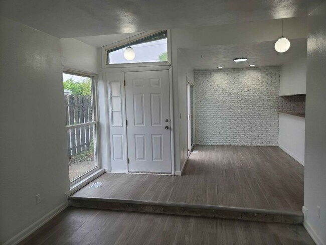 Foto del edificio - 960 Randler Ave