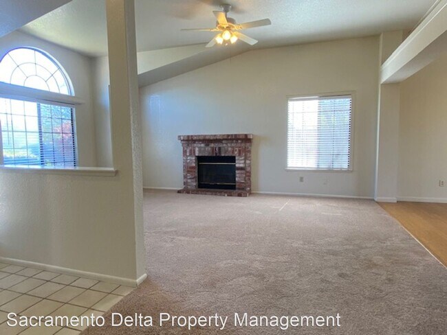 Foto del edificio - 3 br, 2 bath House - 3664 Rollins Way^^