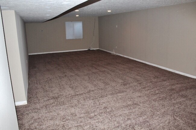 Building Photo - 11611 Hornickel Ct