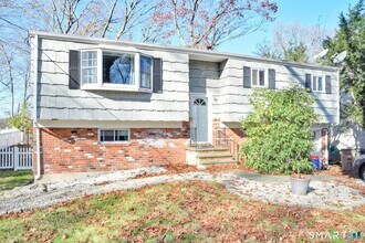 Building Photo - 50 Duke Dr