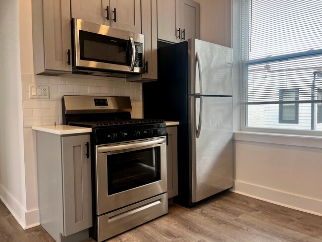 Foto del edificio - 5319 N Damen Ave