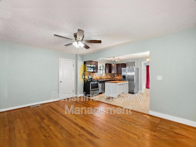 Building Photo - 5324 Ashby St