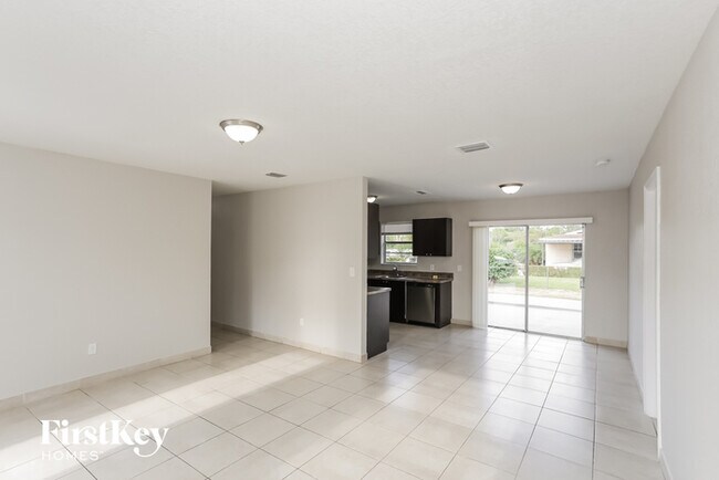 Building Photo - 18931 NW 33rd Pl