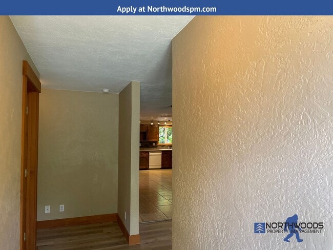 Building Photo - Secluded Back Yard-3 Bedrooms  2 Bathrooms plus Office or Bonus Room.