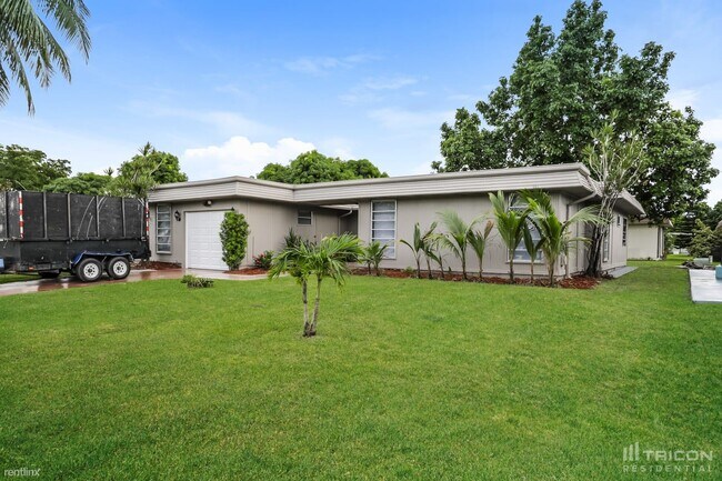 Building Photo - 7104 NW 67th St