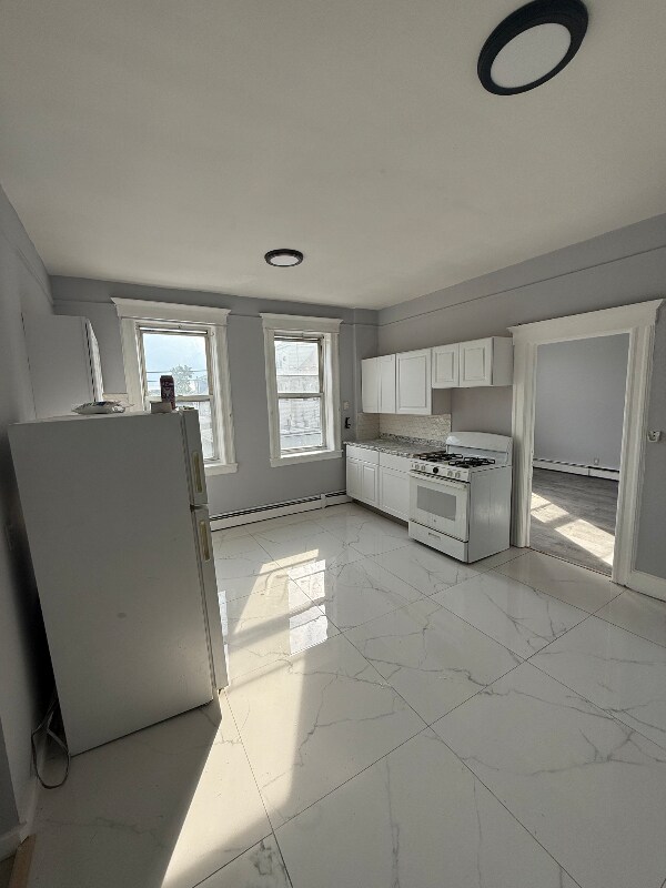 Foto del edificio - 190 Ackerman Ave
