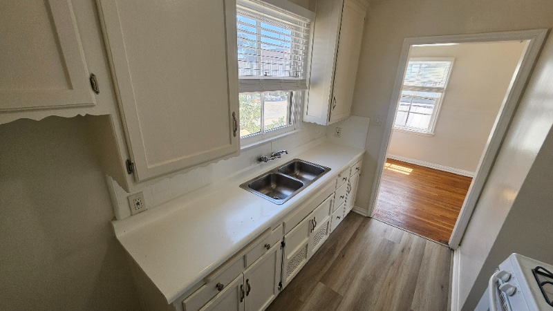 Photo - 938 S Grand View St (Los Angeles, CA)